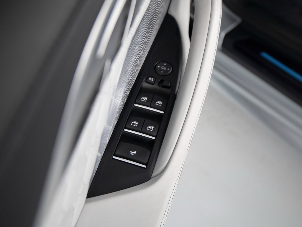 Used 2022 BMW M8 Competition image 14