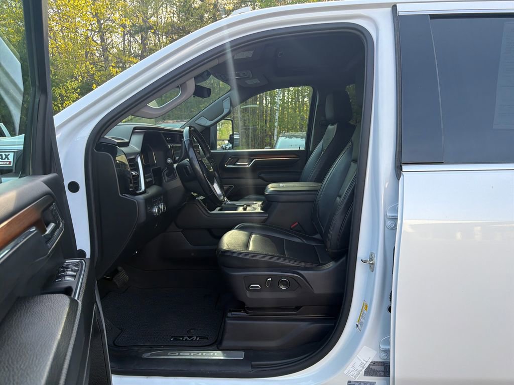 Used 2024 GMC Sierra 2500 Denali w/ Denali Reserve Package AWD/4WD image 11