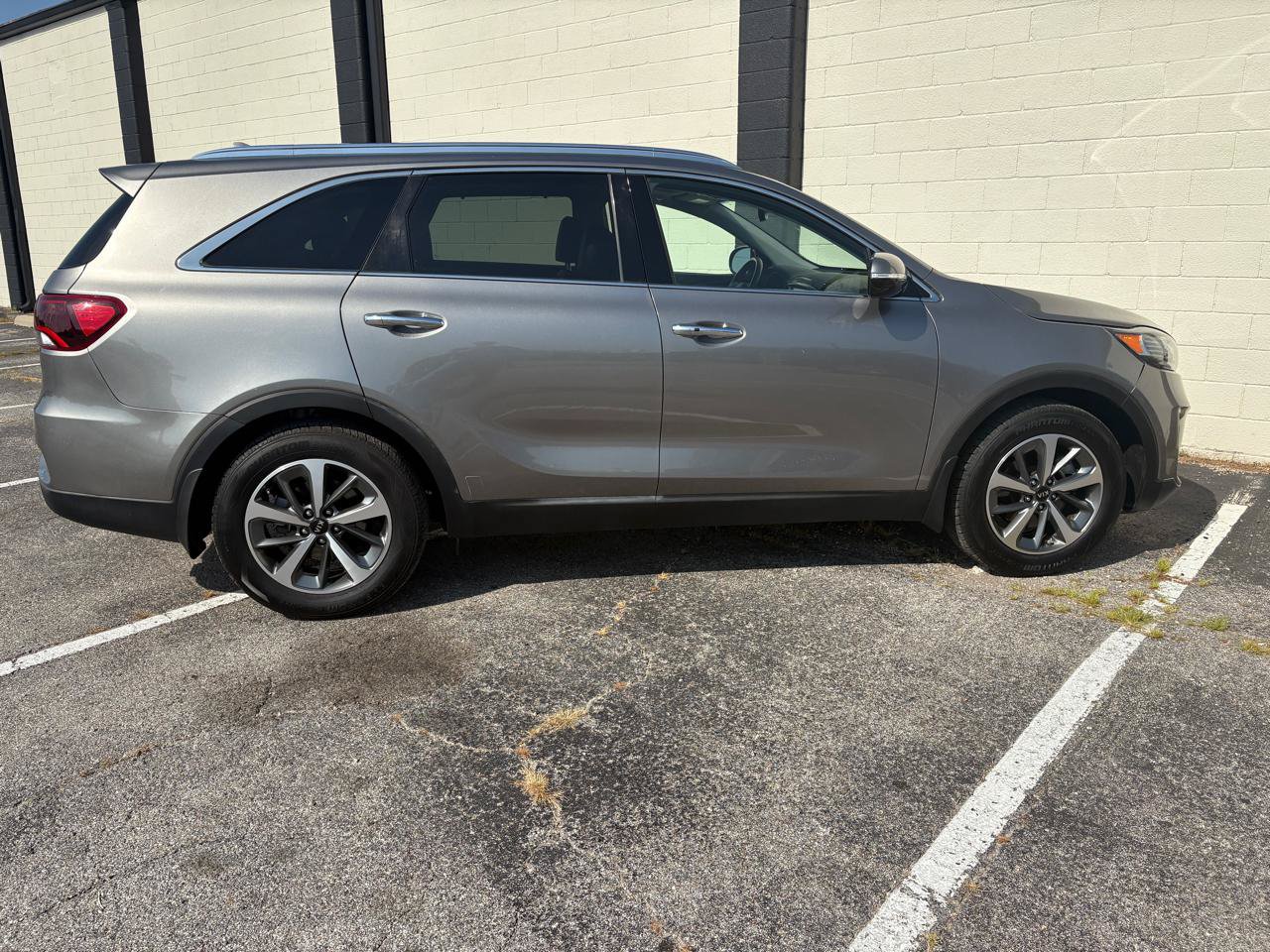 Used 2019 Kia Sorento EX w/ EX Touring Package FWD image 4