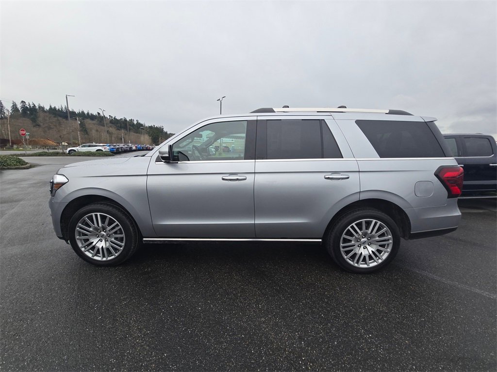Used 2024 Ford Expedition Limited image 6
