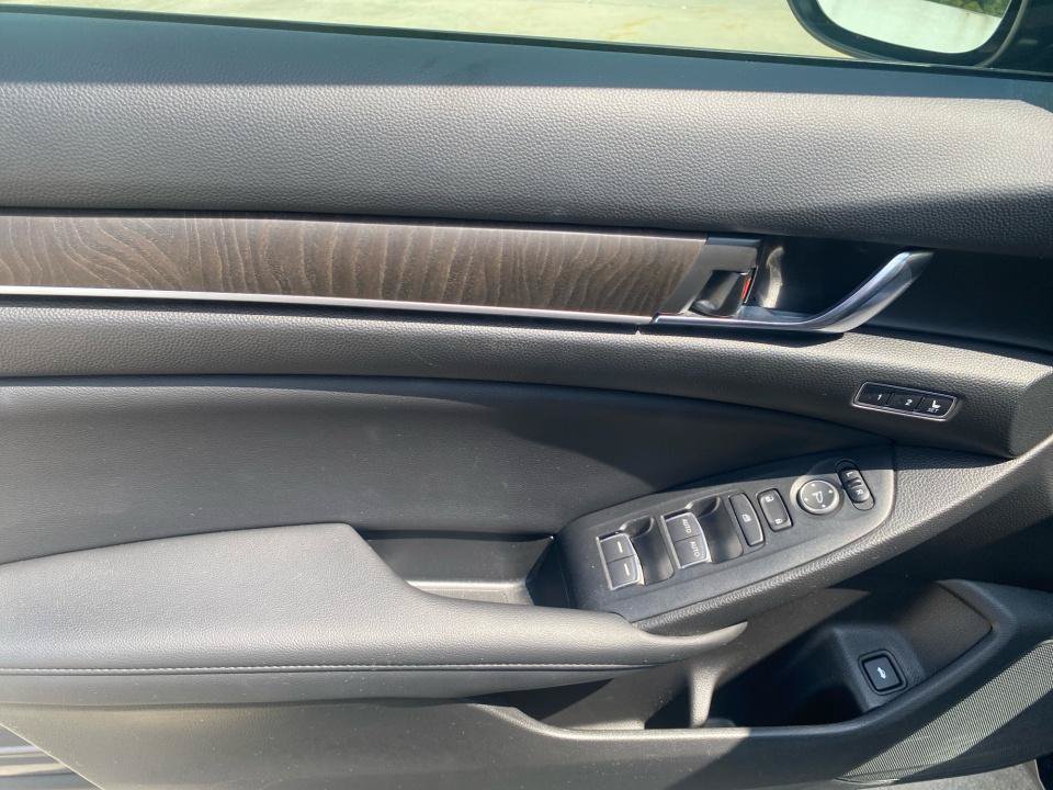 Used 2022 Honda Accord EX-L image 36