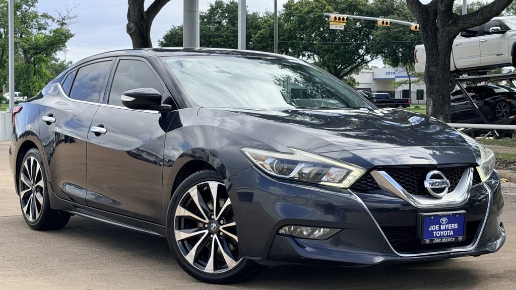 Used 2017 Nissan Maxima SR FWD image 2