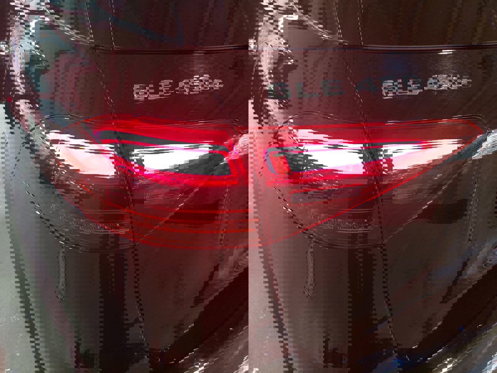 Used 2024 Mercedes-Benz GLE 450e 4MATIC image 36