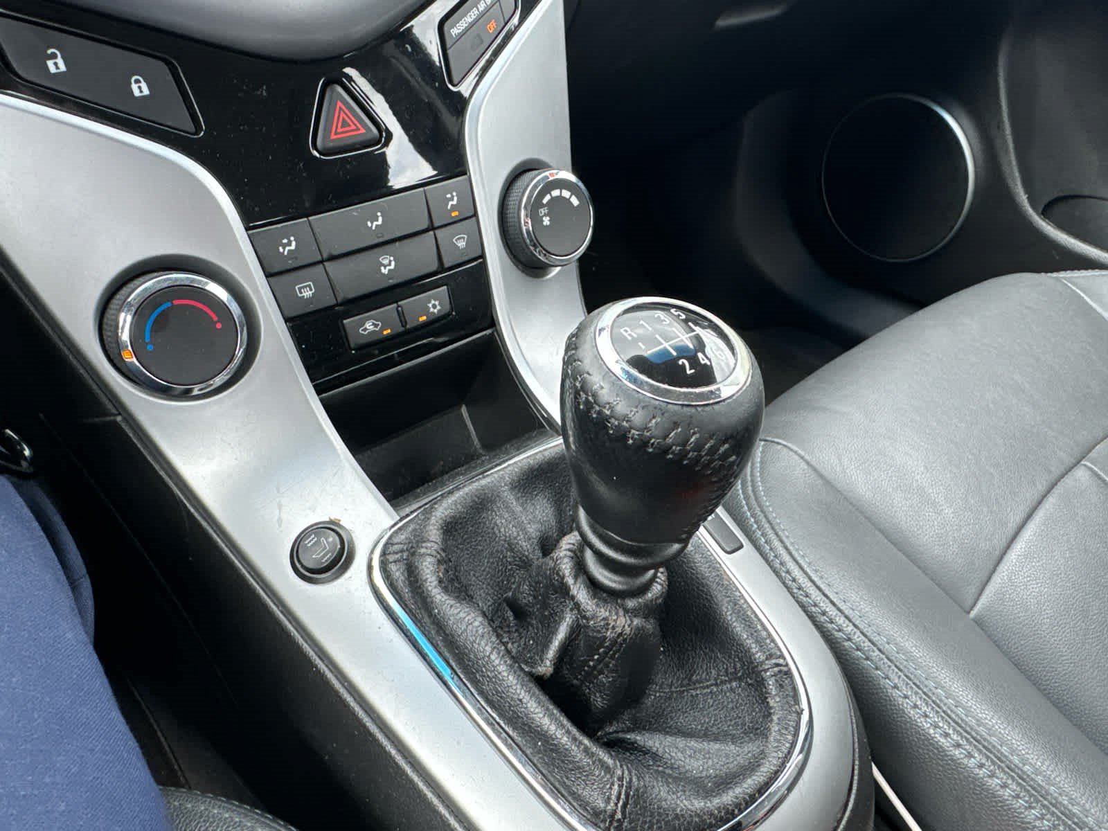 Used 2012 Chevrolet Cruze Eco FWD image 9