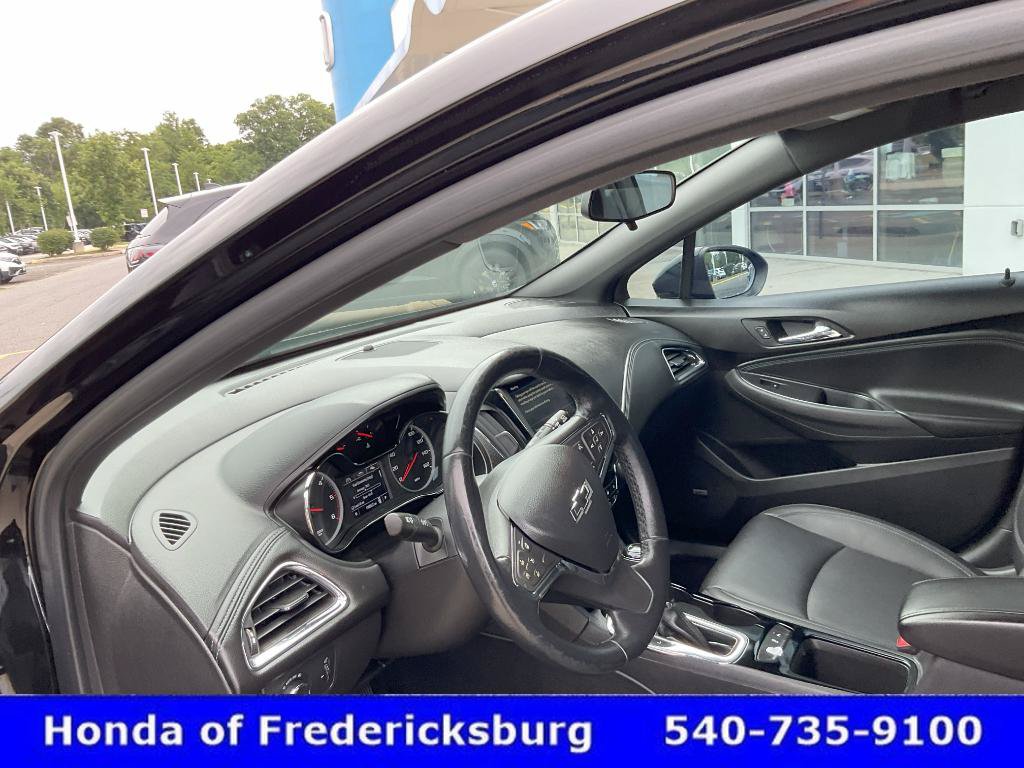 Used 2019 Chevrolet Cruze Diesel w/ Sun And Sound Package FWD image 29