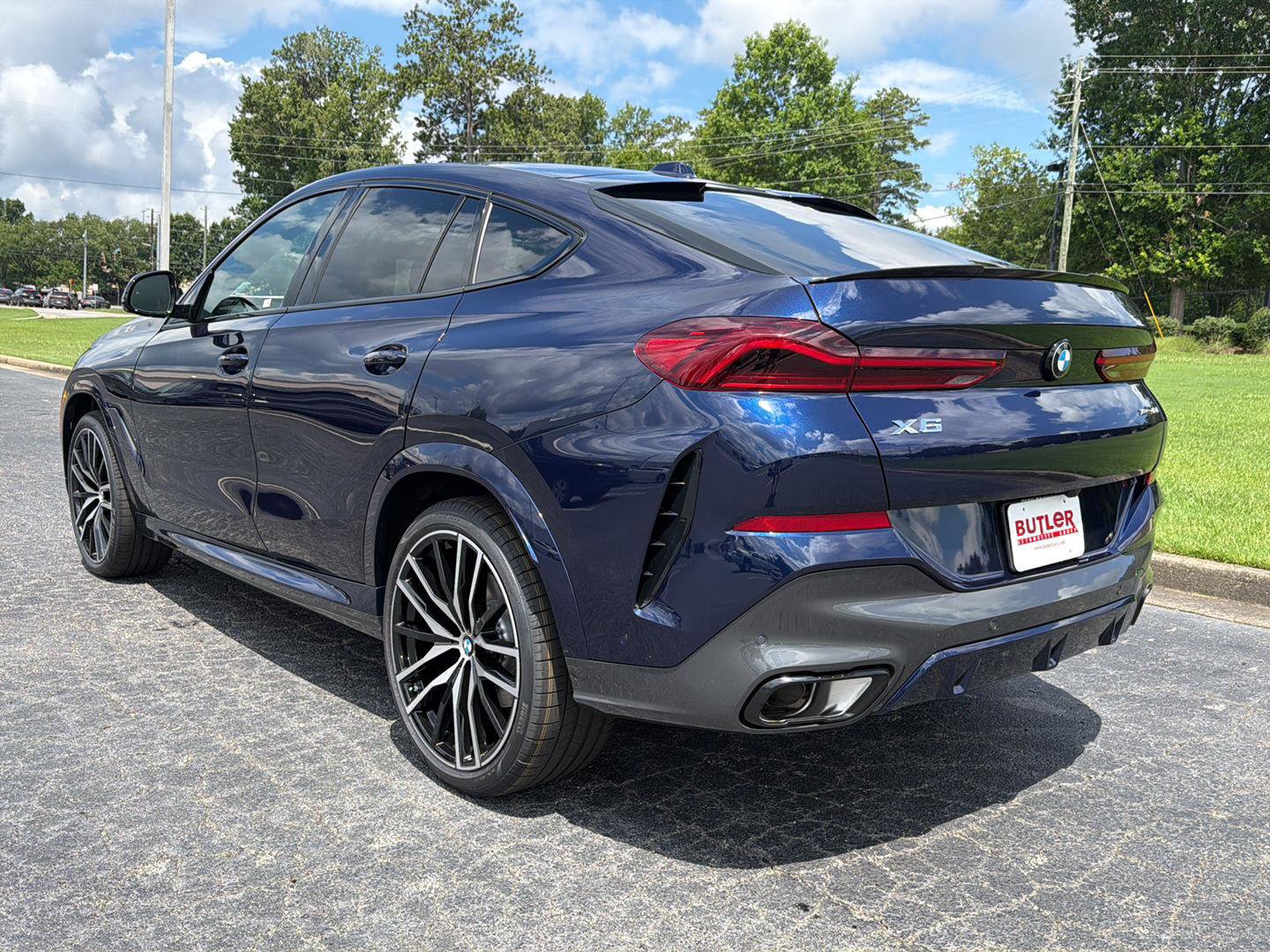 New 2027 BMW X6 xDrive40i w/ Executive Package AWD/4WD image 4