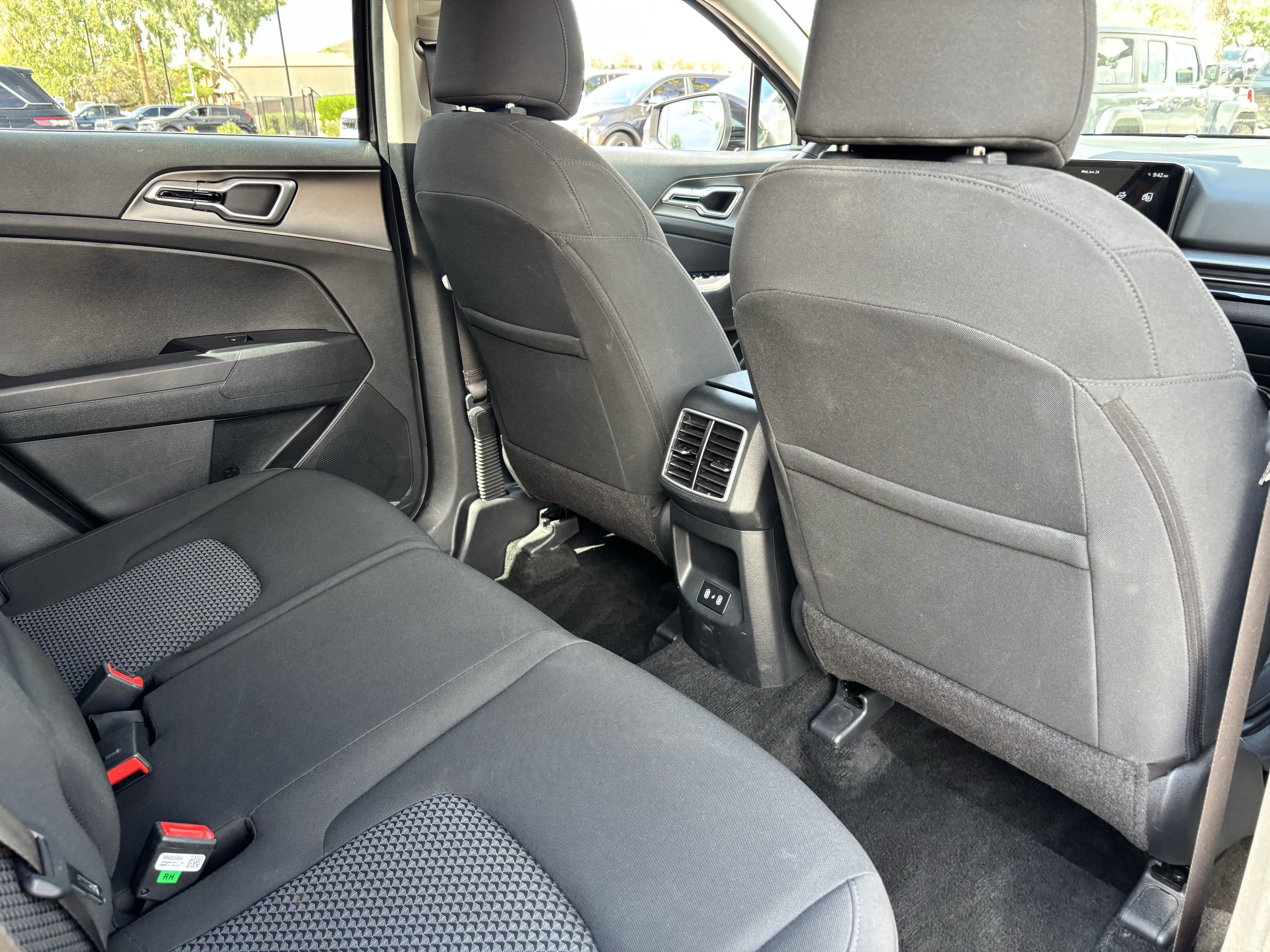 Certified 2026 Kia Sportage LX FWD image 11