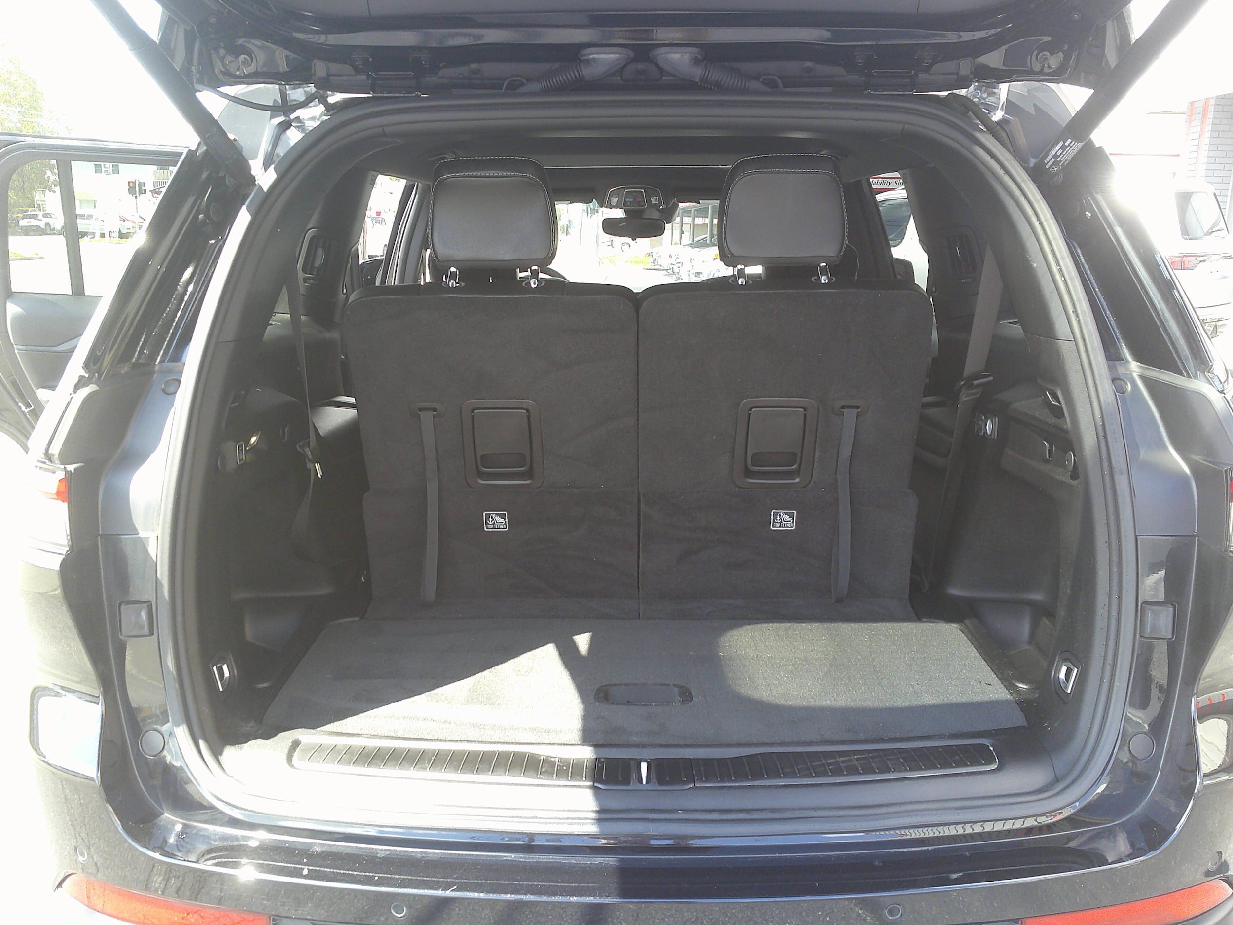 Used 2023 Jeep Grand Cherokee L Laredo AWD/4WD image 18