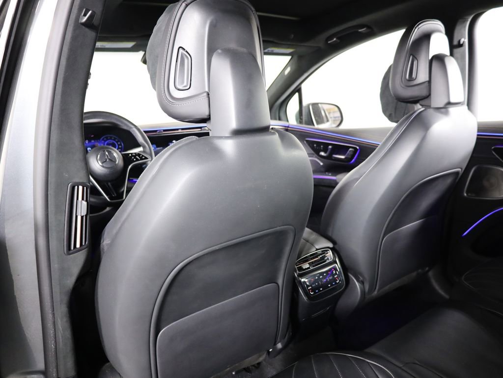 Used 2023 Mercedes-Benz EQS 580 4MATIC SUV w/ Exclusive Trim Package image 33