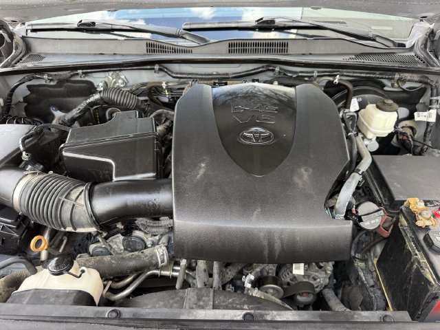Used 2020 Toyota Tacoma TRD Sport w/ Technology Package RWD image 33