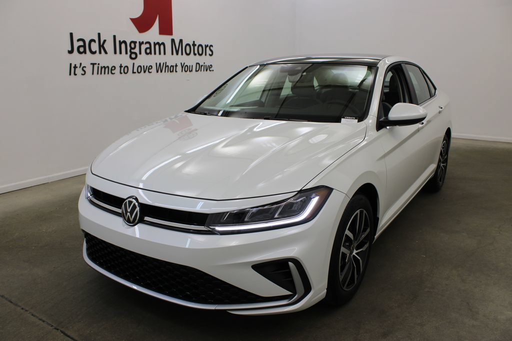 New 2026 Volkswagen Jetta SE FWD image 2