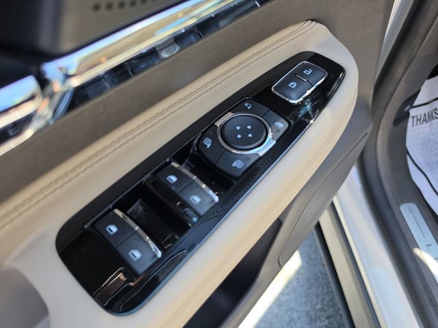 Used 2023 Lincoln Corsair FWD image 13