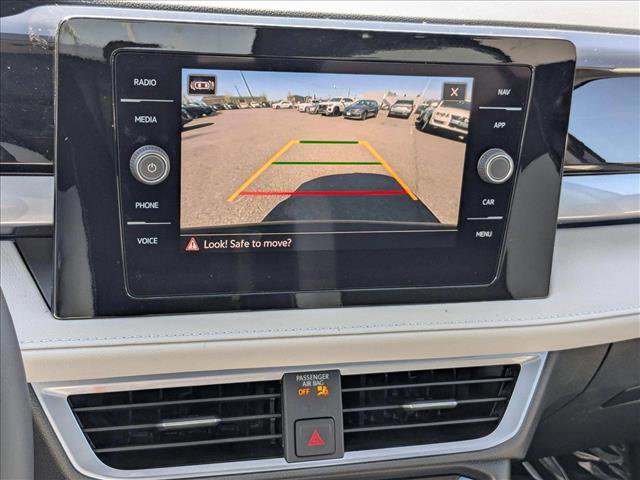 New 2025 Volkswagen Taos SEL image 15