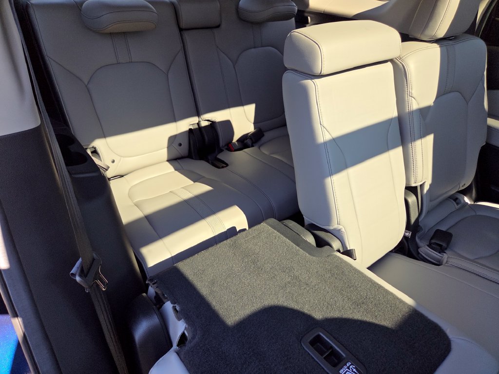 Used 2025 Honda Pilot Touring image 32