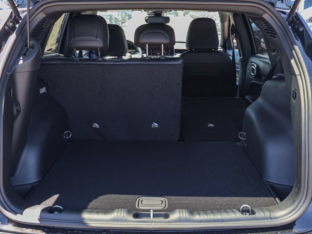 New 2026 Jeep Compass Latitude AWD/4WD image 16