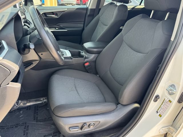 Used 2024 Toyota RAV4 XLE w/ Weather Package AWD/4WD image 14