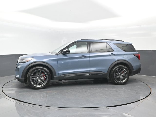Certified 2025 Ford Explorer ST w/ Sun And Sound Package AWD/4WD image 4