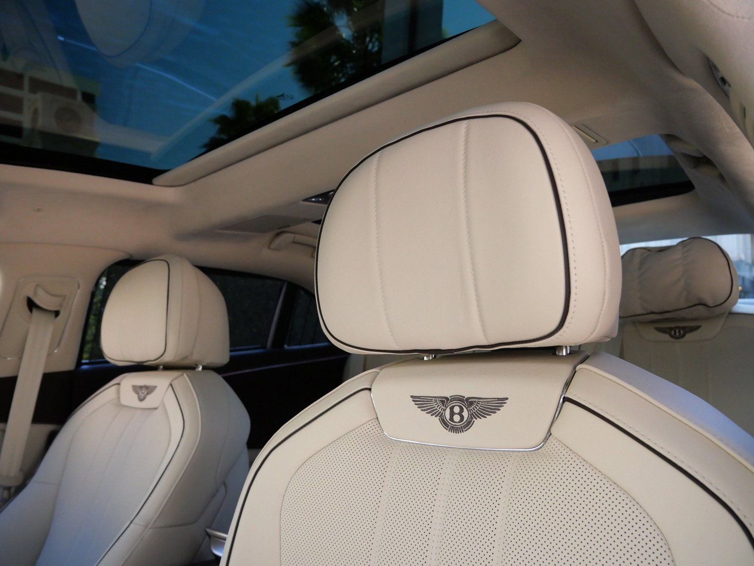 New 2026 Bentley Flying Spur Plug-In Hybrid AWD/4WD image 16