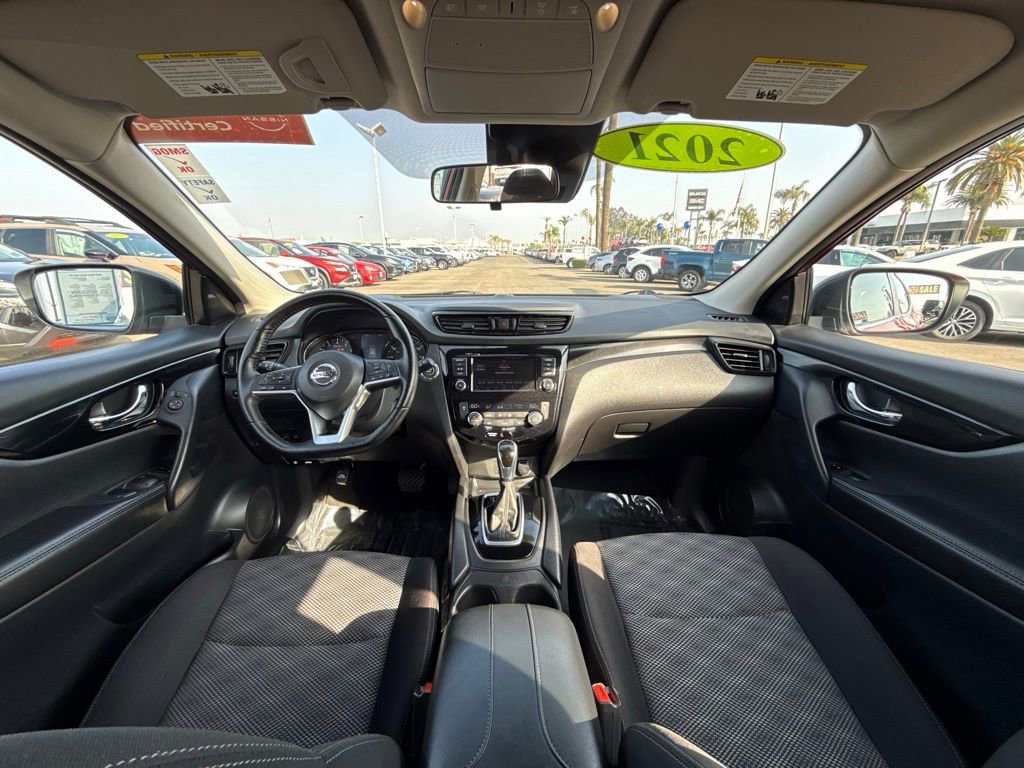 Used 2021 Nissan Rogue Sport SV image 15