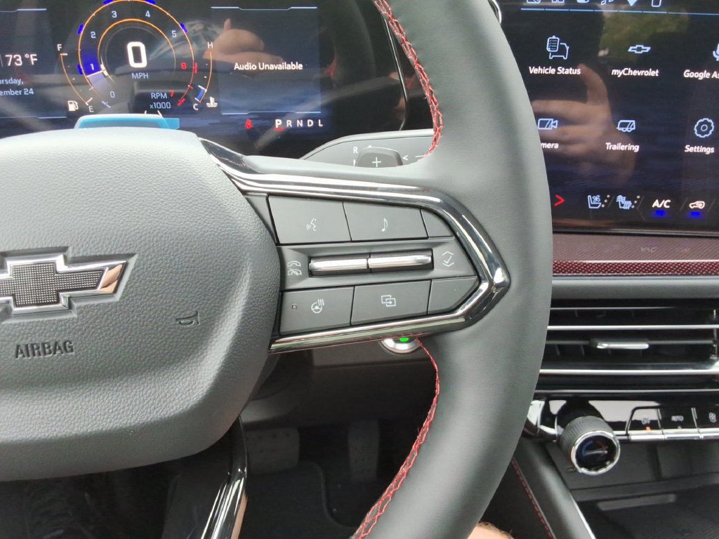 New 2027 Chevrolet Traverse RS FWD image 25