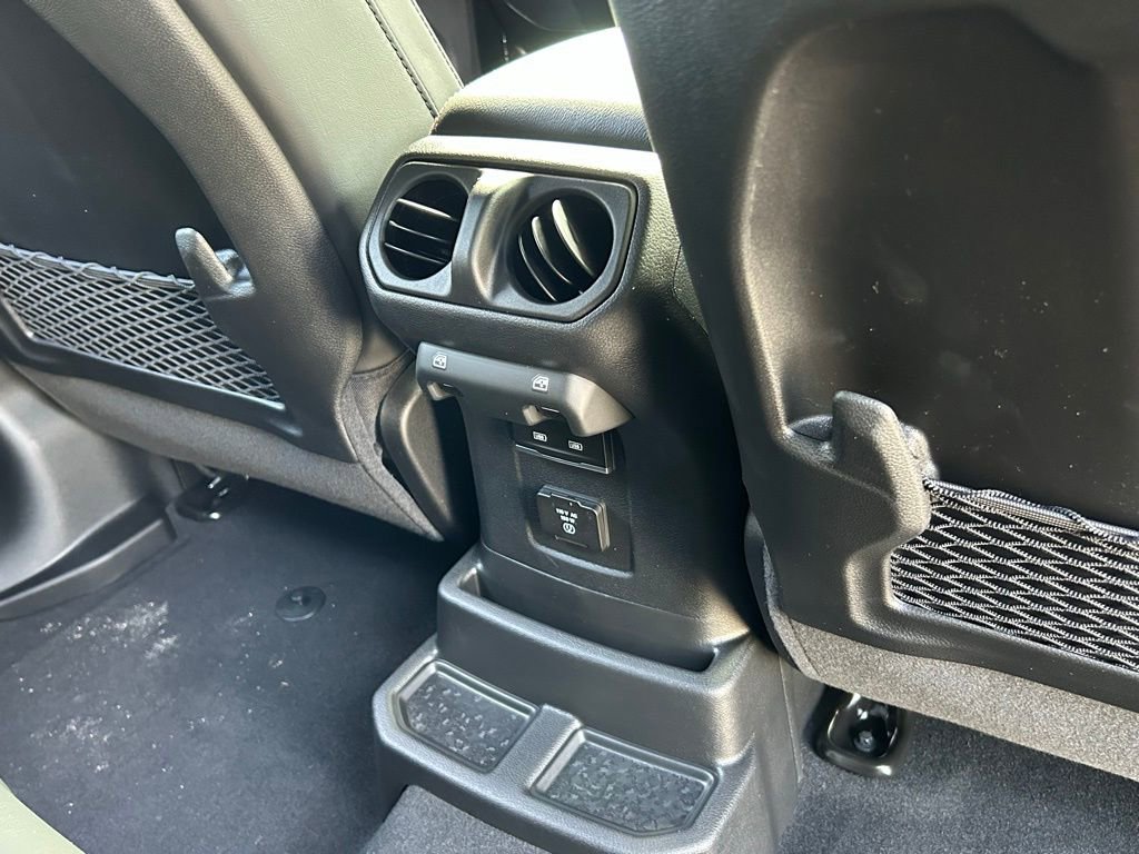 New 2026 Jeep Wrangler Unlimited Rubicon image 37