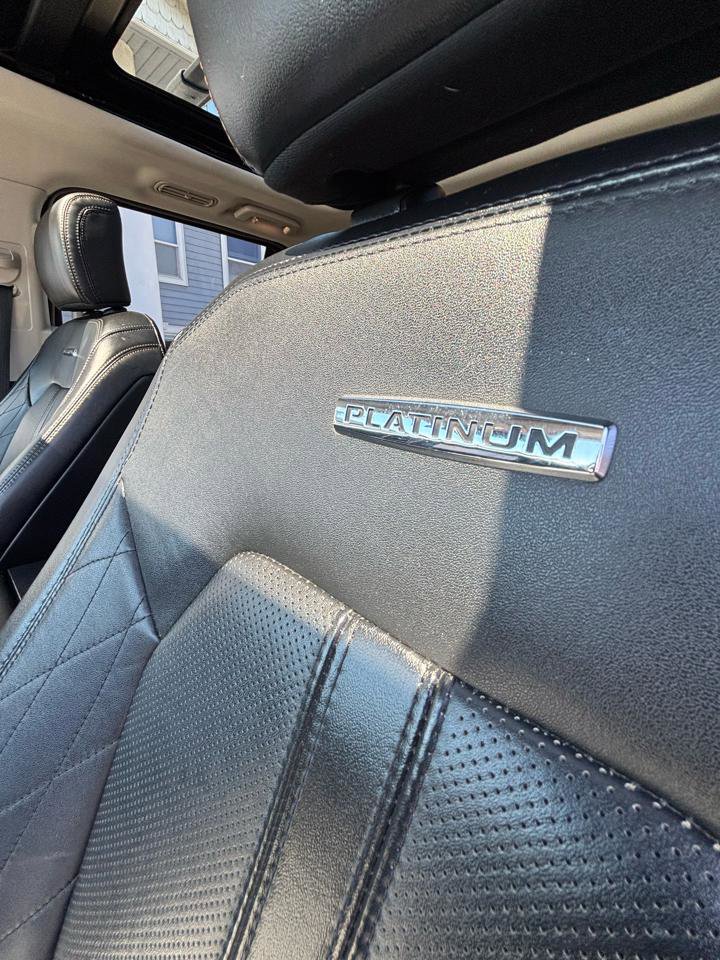 Used 2019 Ford Expedition Platinum AWD/4WD image 16