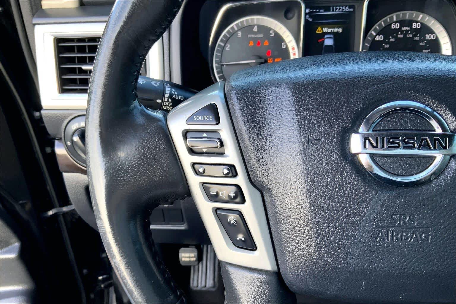 Used 2018 Nissan Titan SV w/ SV Convenience Package RWD image 20
