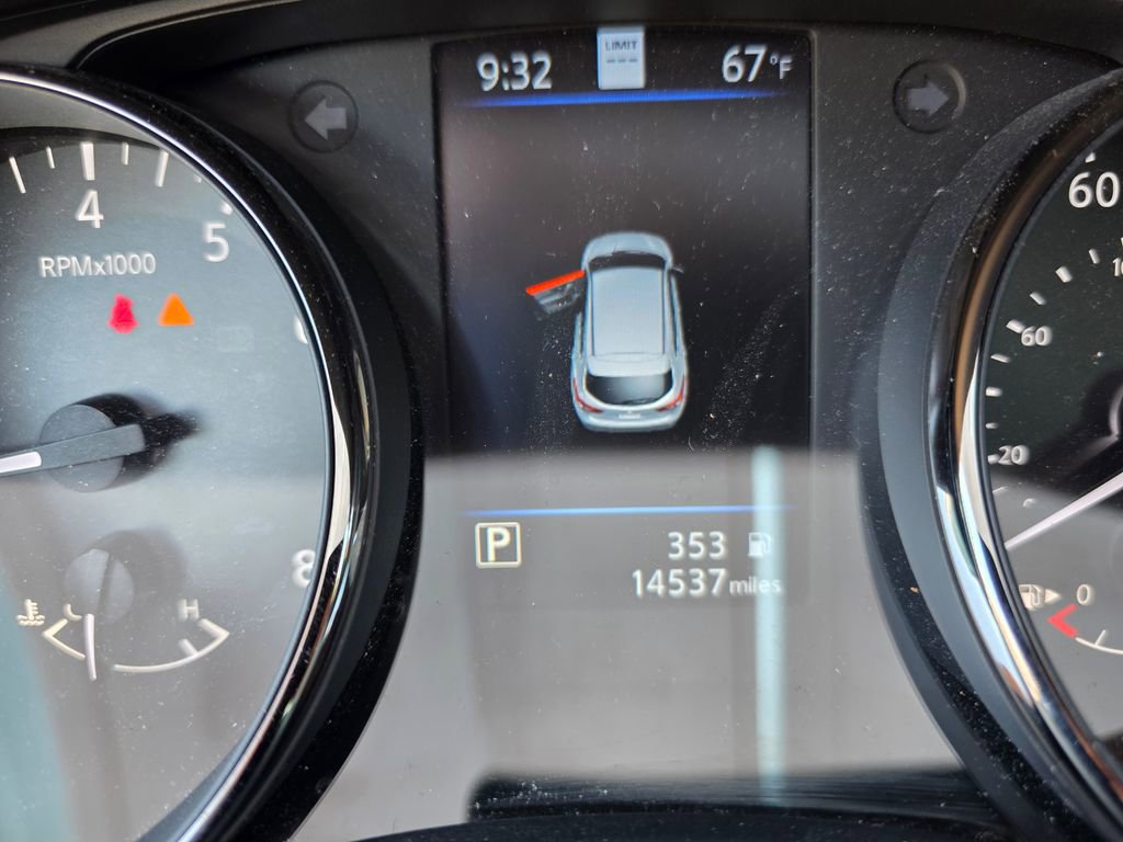 Used 2022 Nissan Rogue Sport SL w/ Premium Package image 23