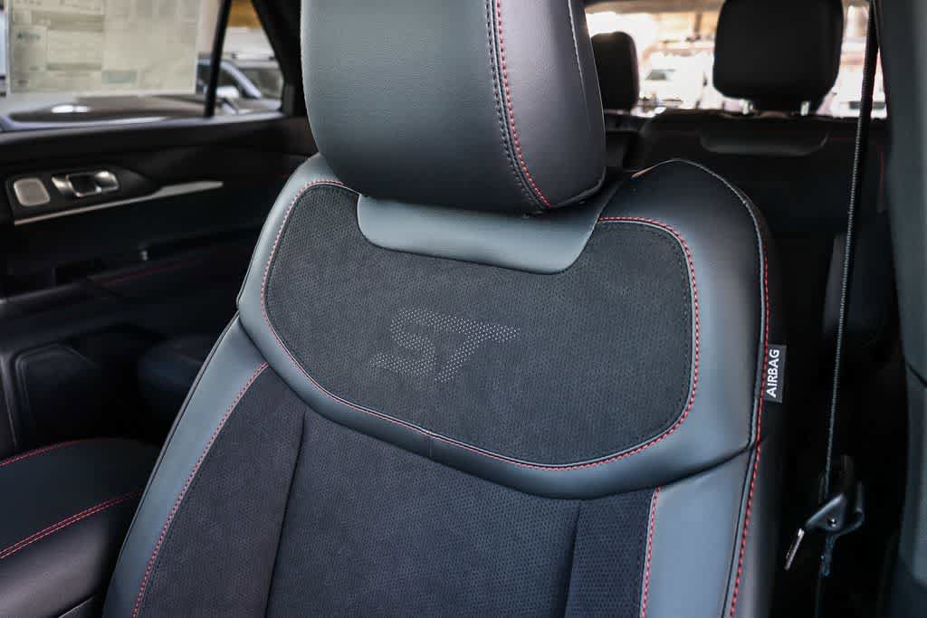 New 2026 Ford Explorer ST w/ Sun And Sound Package image 27