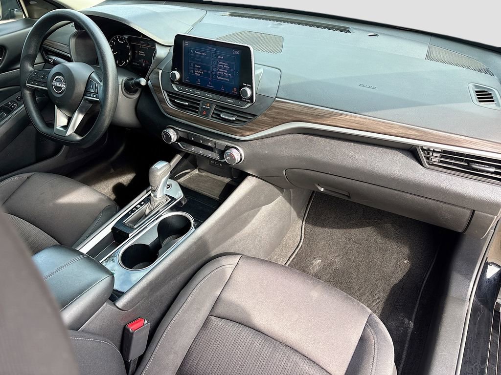 Used 2024 Nissan Altima 2.5 SV image 27
