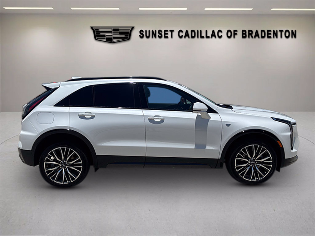 Certified 2025 Cadillac XT4 Sport AWD/4WD image 2
