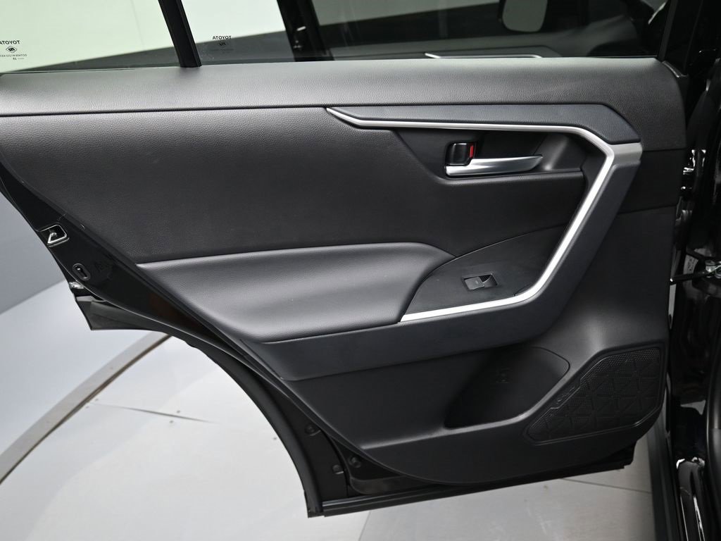 Certified 2025 Toyota RAV4 XLE image 28