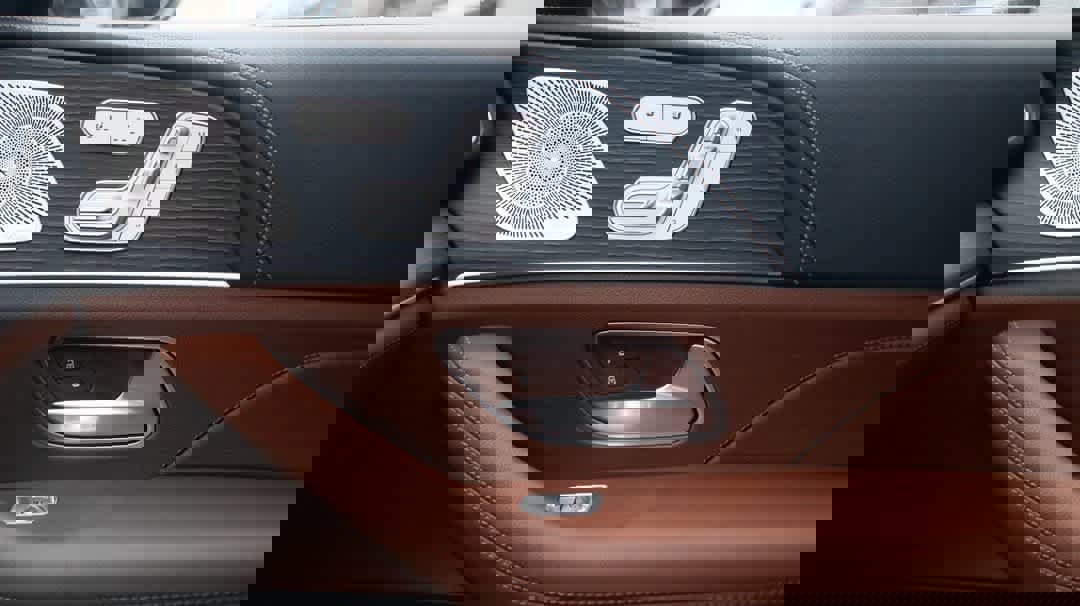 Used 2024 Mercedes-Benz GLE 350 4MATIC w/ Driver Assistance Package image 41