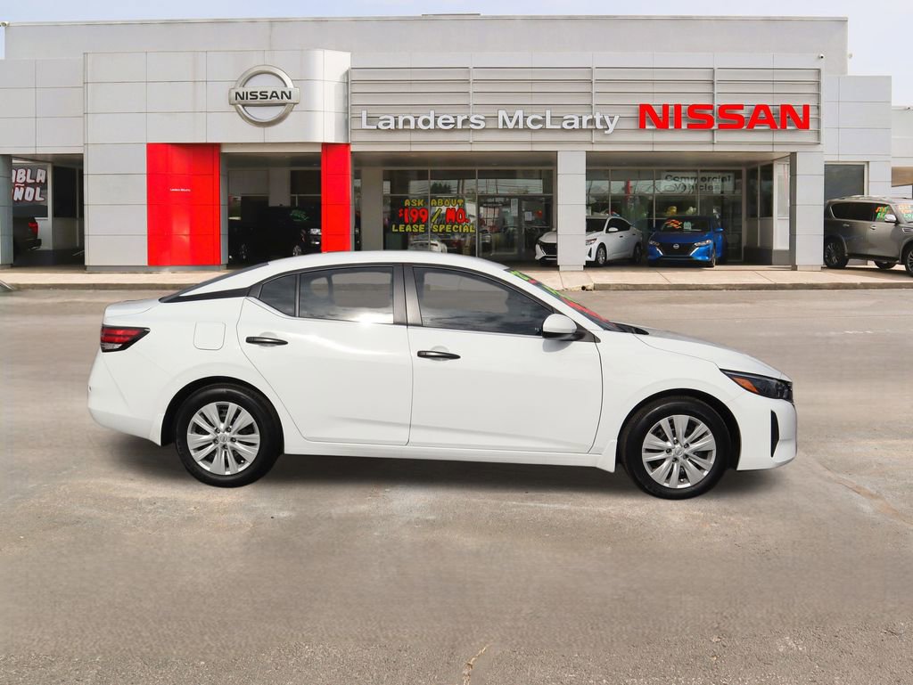 Used 2025 Nissan Sentra S image 2
