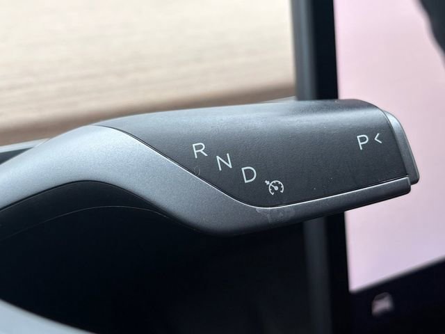 Used 2023 Tesla Model 3 Standard Range RWD image 9