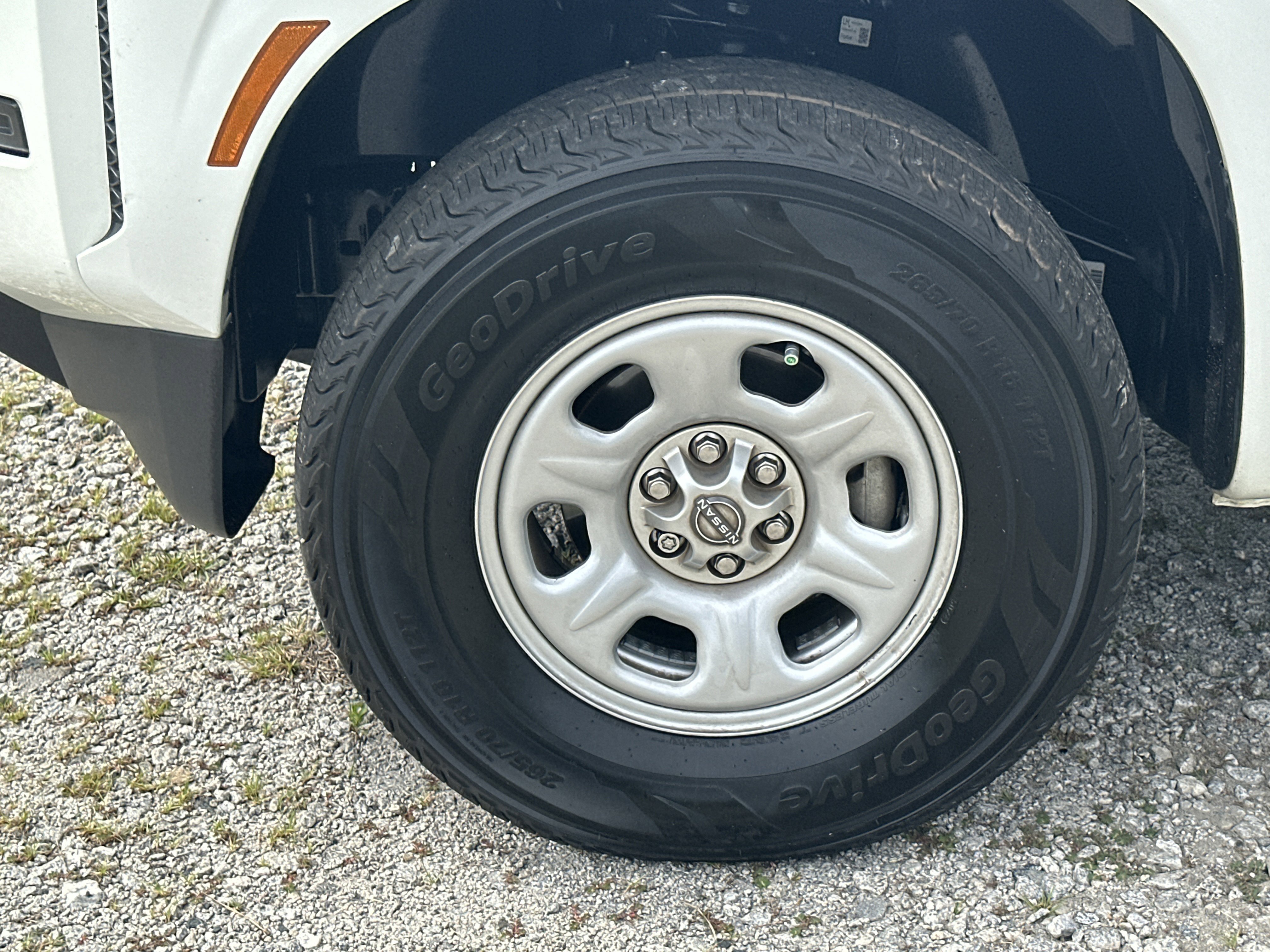Used 2024 Nissan Frontier S AWD/4WD image 11