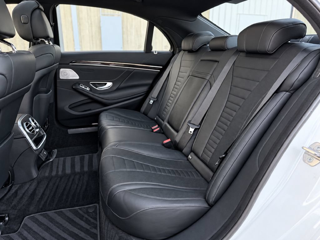 Used 2020 Mercedes-Benz S 560 Sedan image 17