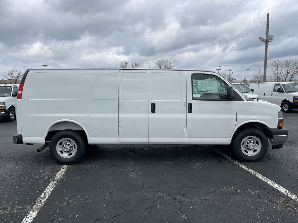 New 2026 Chevrolet Express 2500 Extended w/ Driver Convenience Package image 2