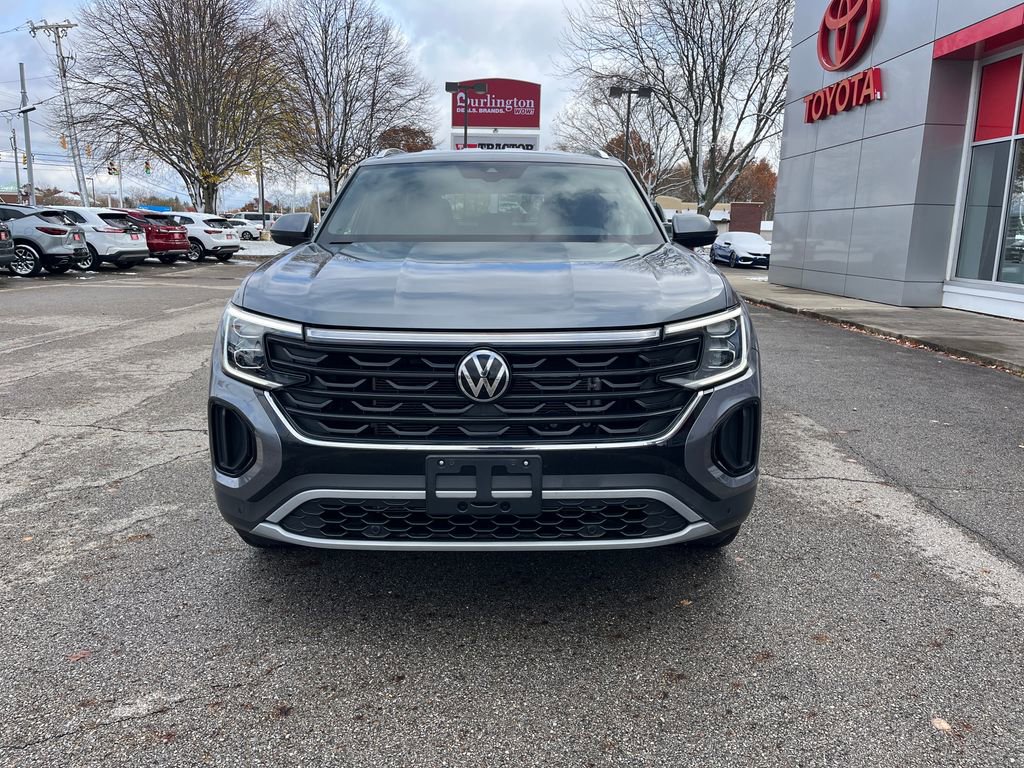 Used 2025 Volkswagen Atlas Cross Sport SE image 8