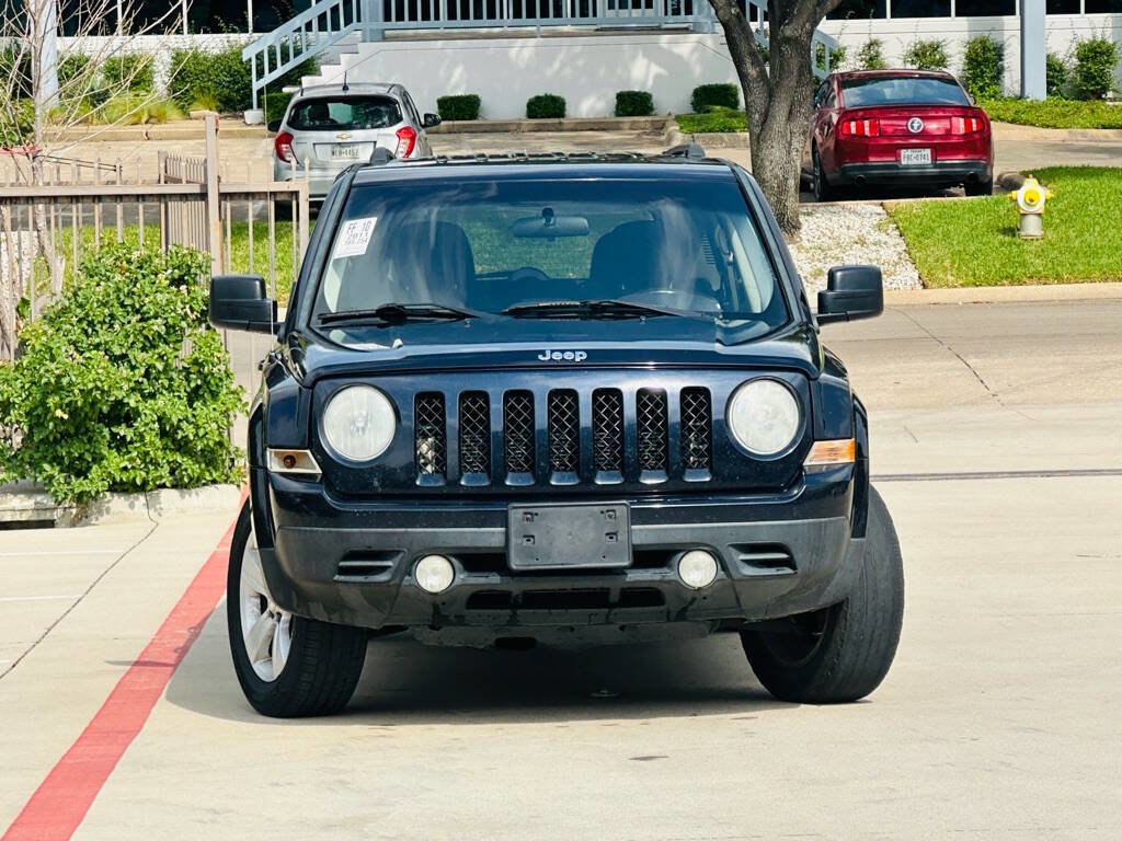Used 2011 Jeep Patriot Latitude AWD/4WD image 2