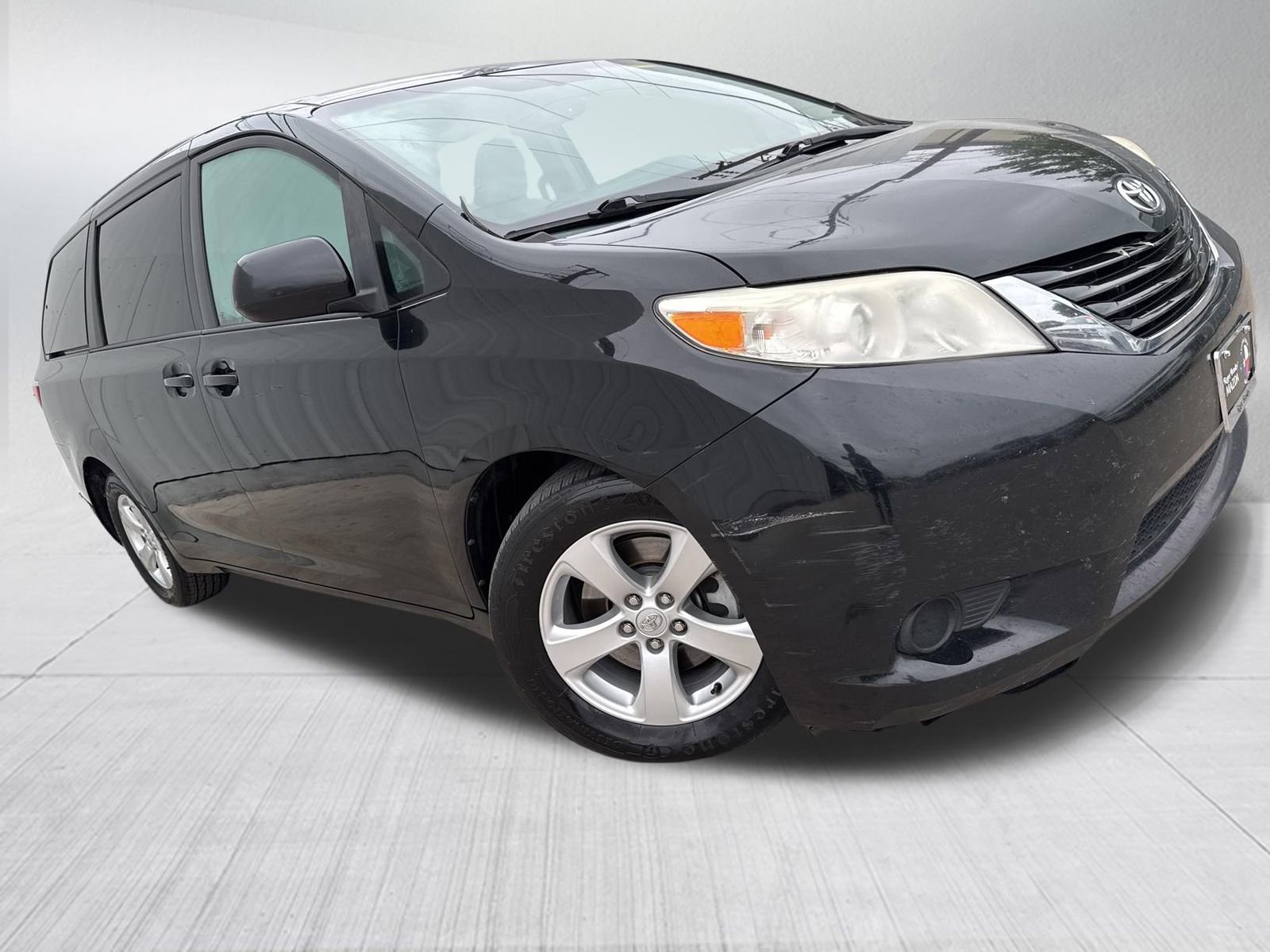 Used 2016 Toyota Sienna LE FWD image 3