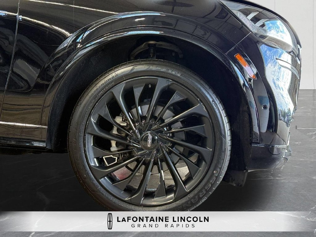 Certified 2023 Lincoln Aviator Reserve w/ Equipment Group 201A AWD/4WD image 34