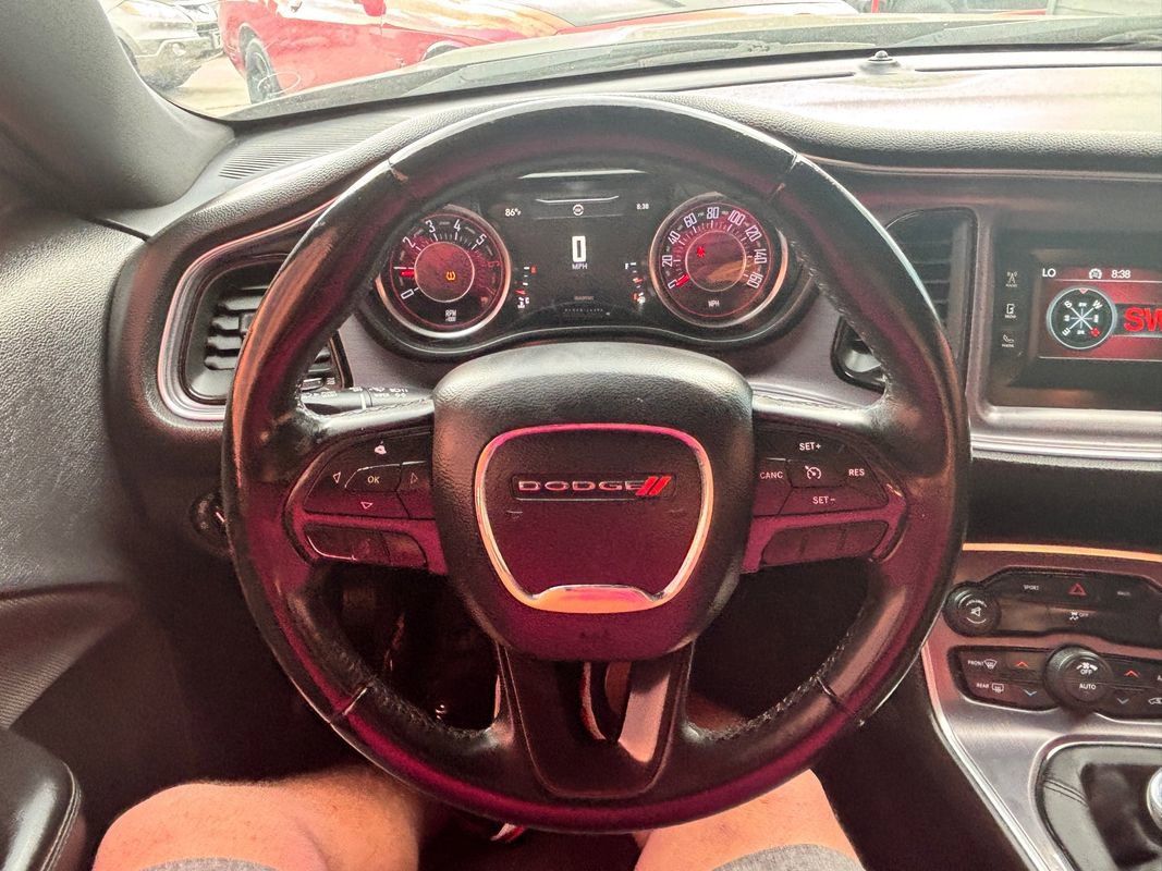 Used 2016 Dodge Challenger R/T image 22