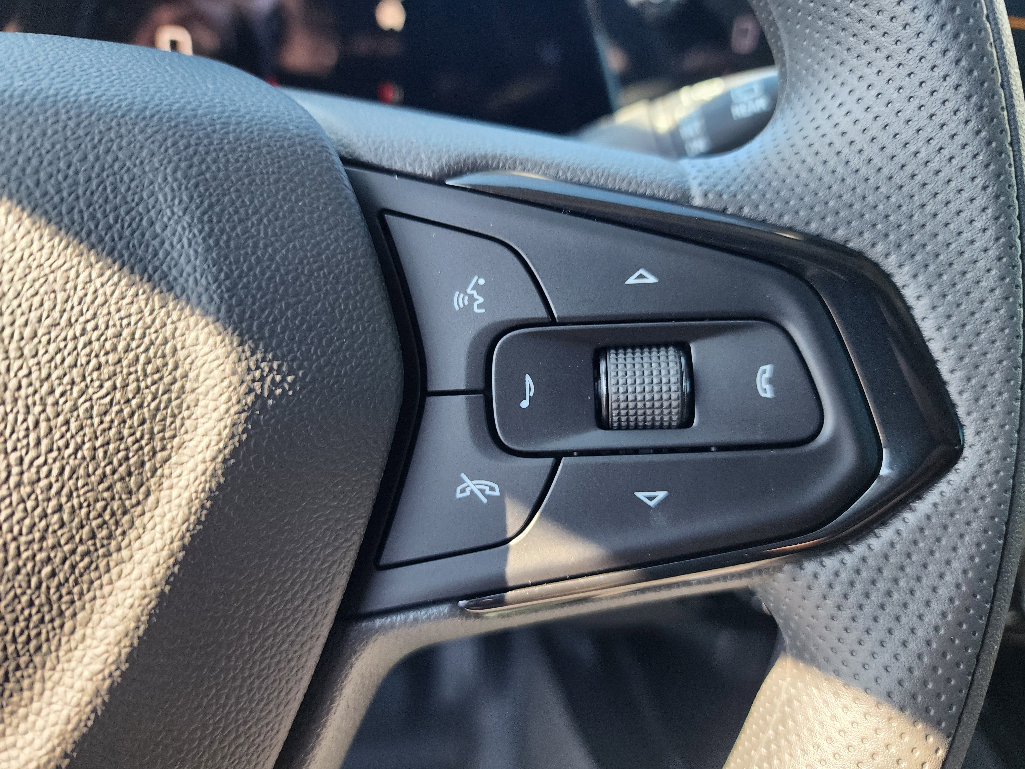 New 2026 Chevrolet Trax LT w/ Driver Confidence Package image 28