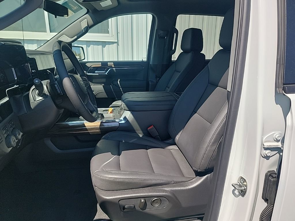 Used 2026 Chevrolet Silverado 1500 LT Trail Boss w/ LT Trail Boss Premium Package image 8