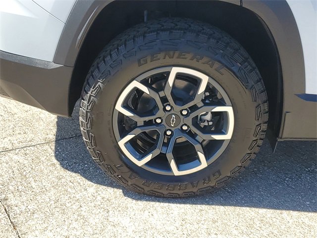 Used 2026 Chevrolet Equinox ACTIV image 5