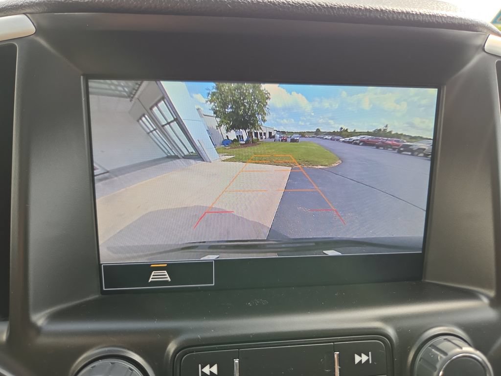 Certified 2024 GMC Terrain SLT w/ Infotainment Package II AWD/4WD image 19