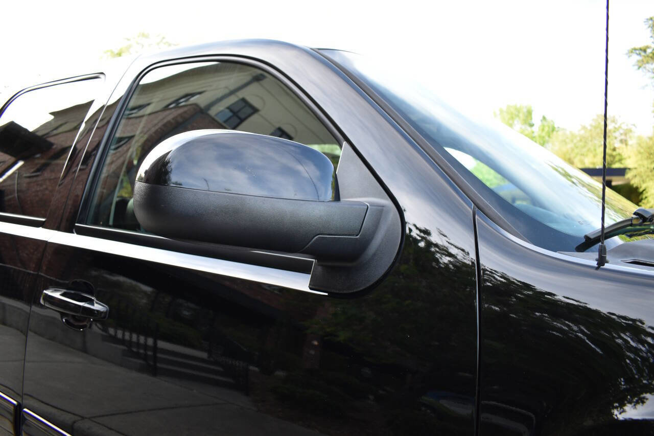 Used 2009 GMC Sierra 1500 SLT w/ Suspension Package, Off-Road image 39