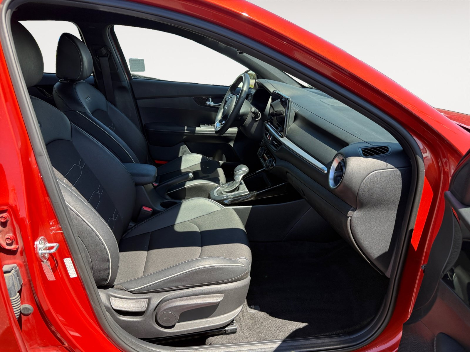 Used 2022 Kia Forte GT-Line FWD image 19