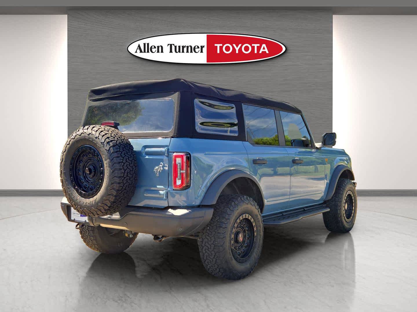Used 2023 Ford Bronco Badlands AWD/4WD image 6